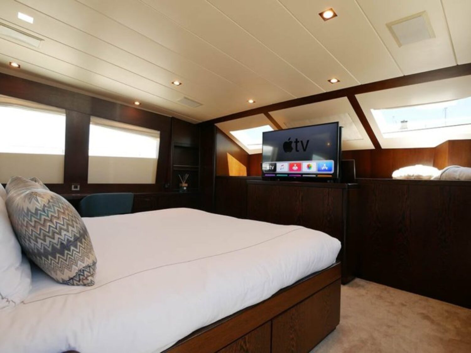 ASCENSION-Yacht-21-1024x576