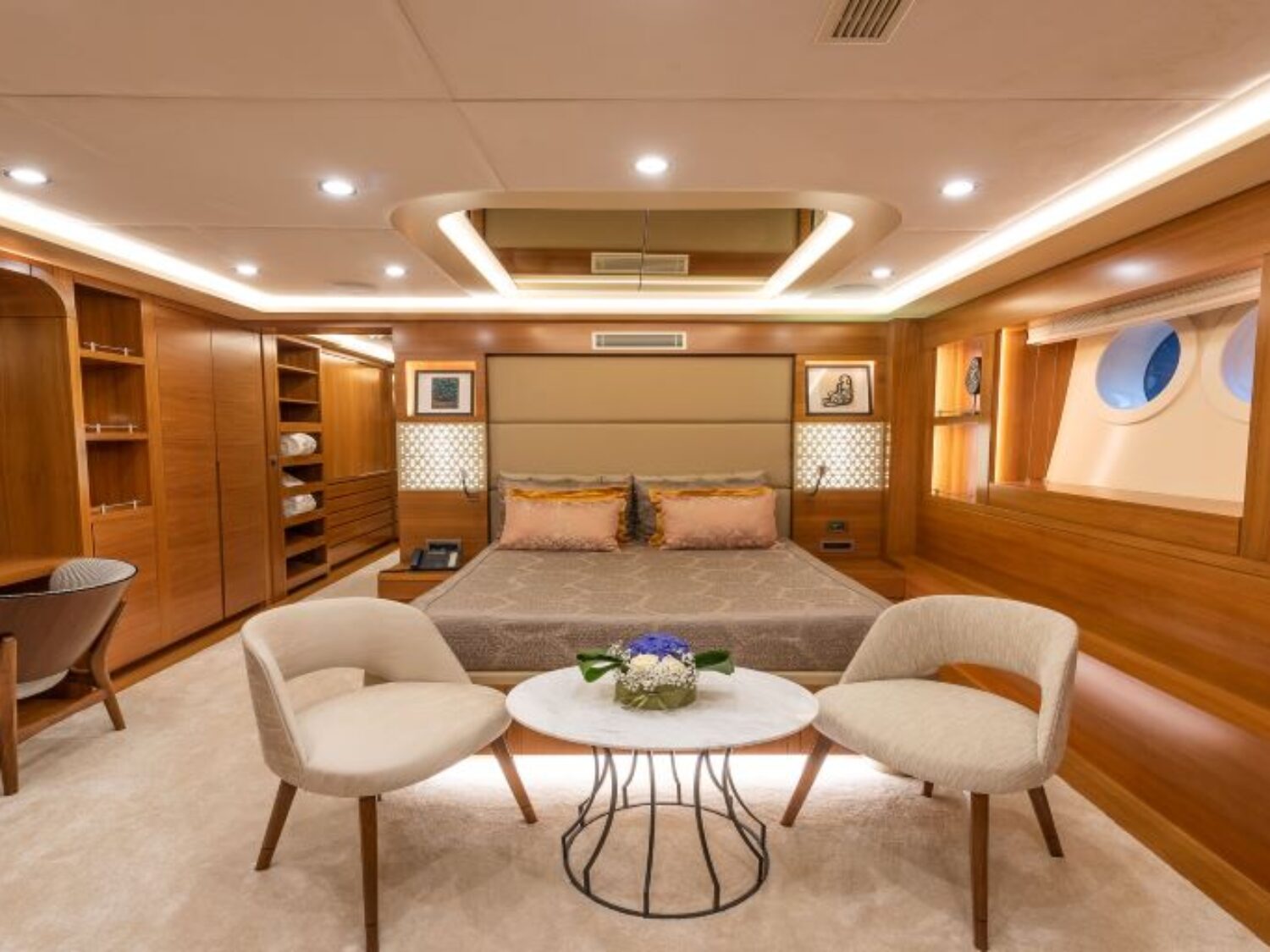 Aresteas-Interior-2