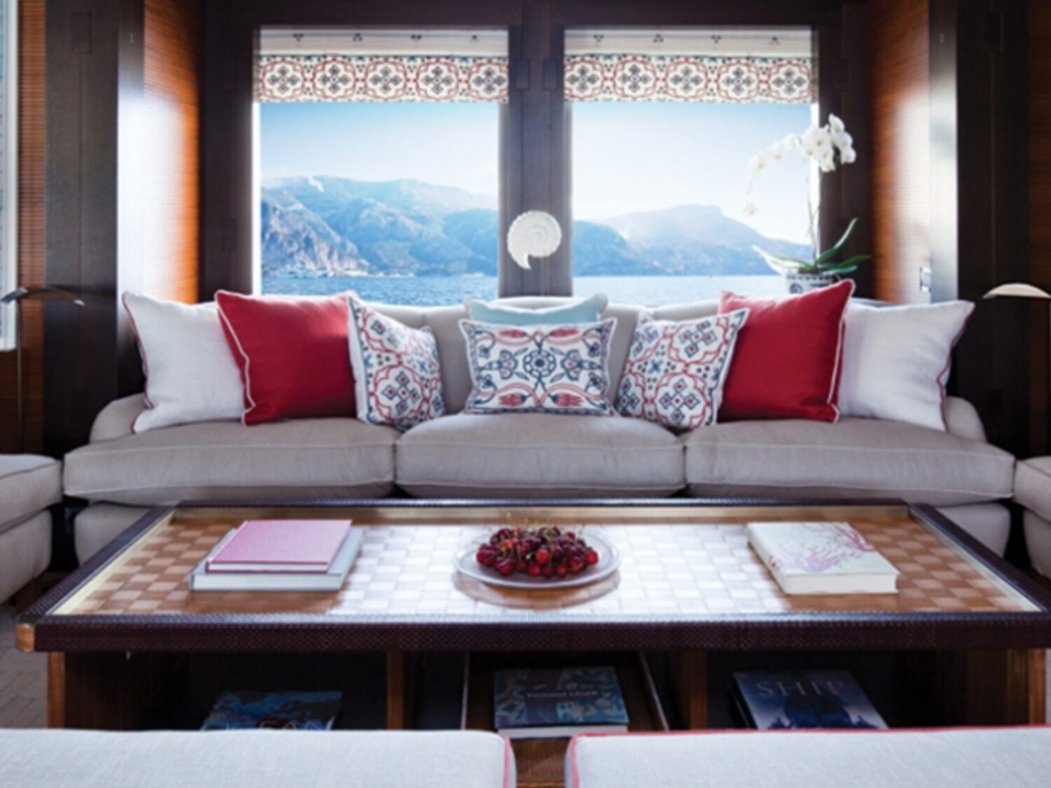 Baton-Rouge_yacht_by_Yachting-Concept__0004-1024x512