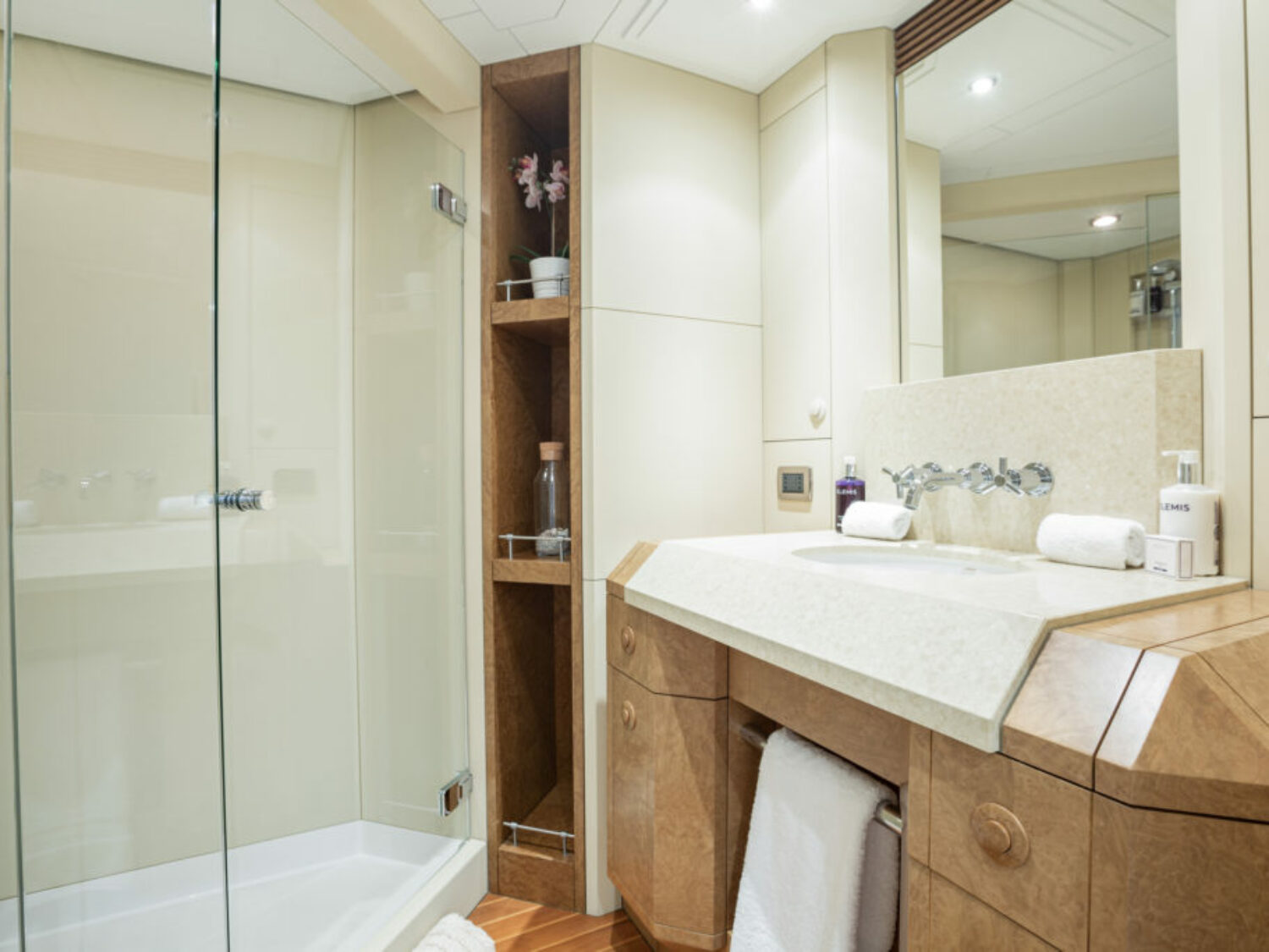 Benita Blue yacht charter 22