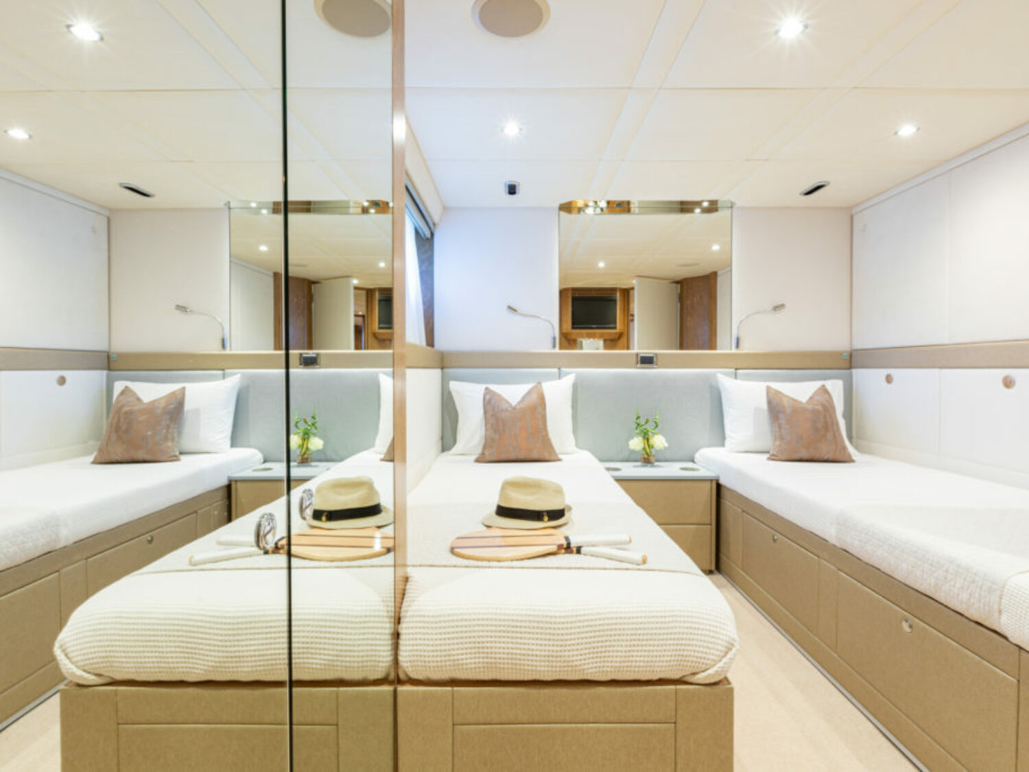 Benita Blue yacht charter 24