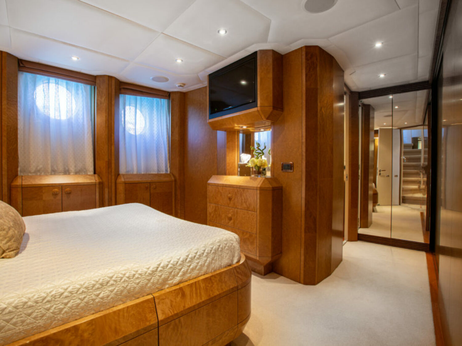Benita Blue yacht charter 25