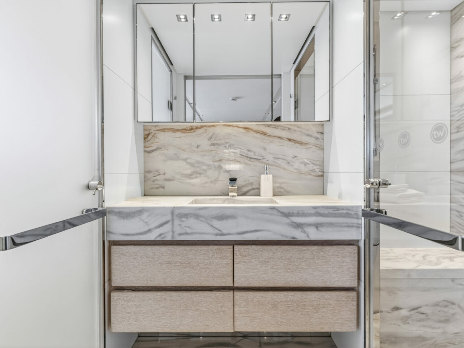 Tiny Wave Chambre VIP 1