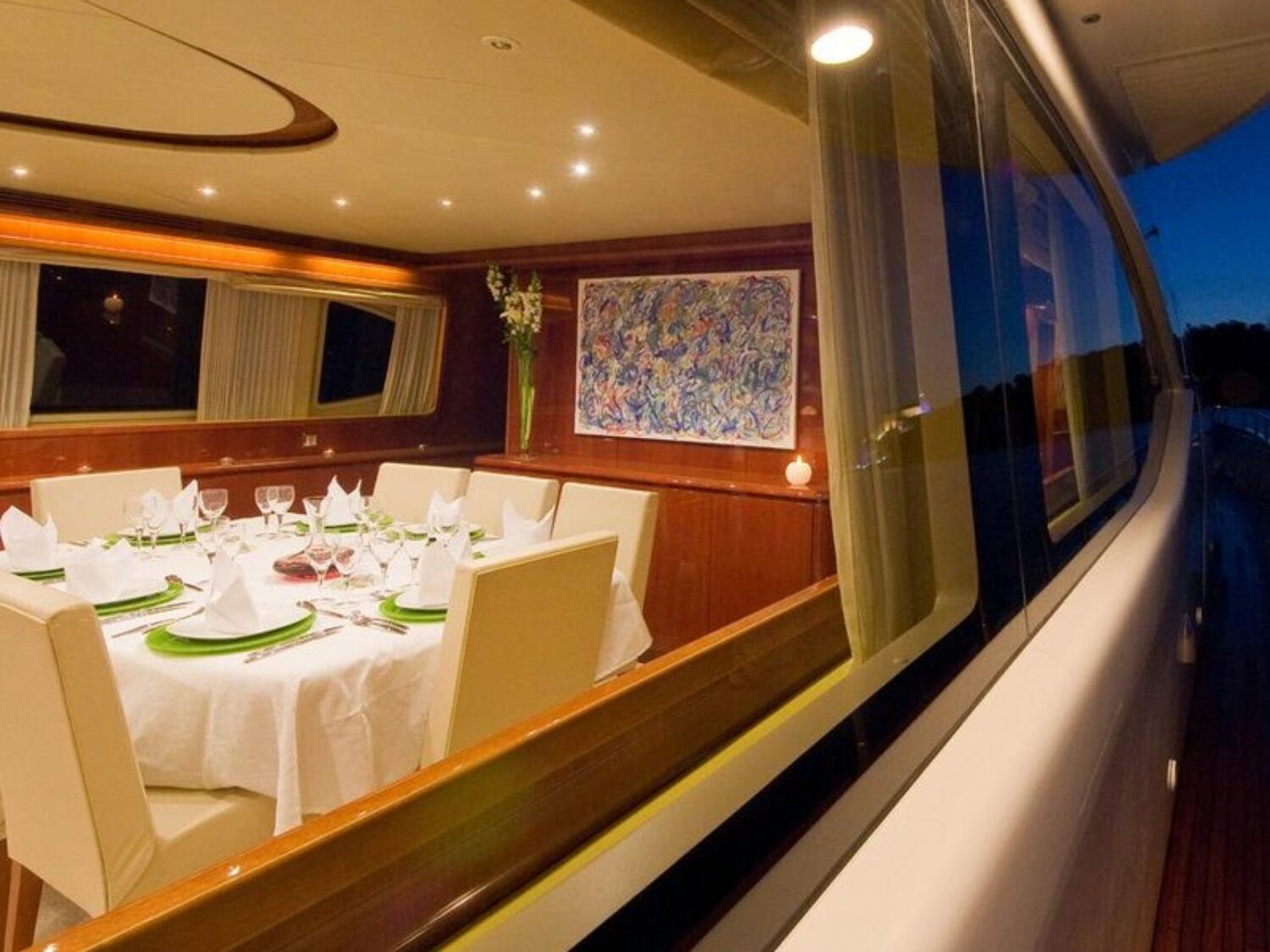 Dining-view-from-exterior