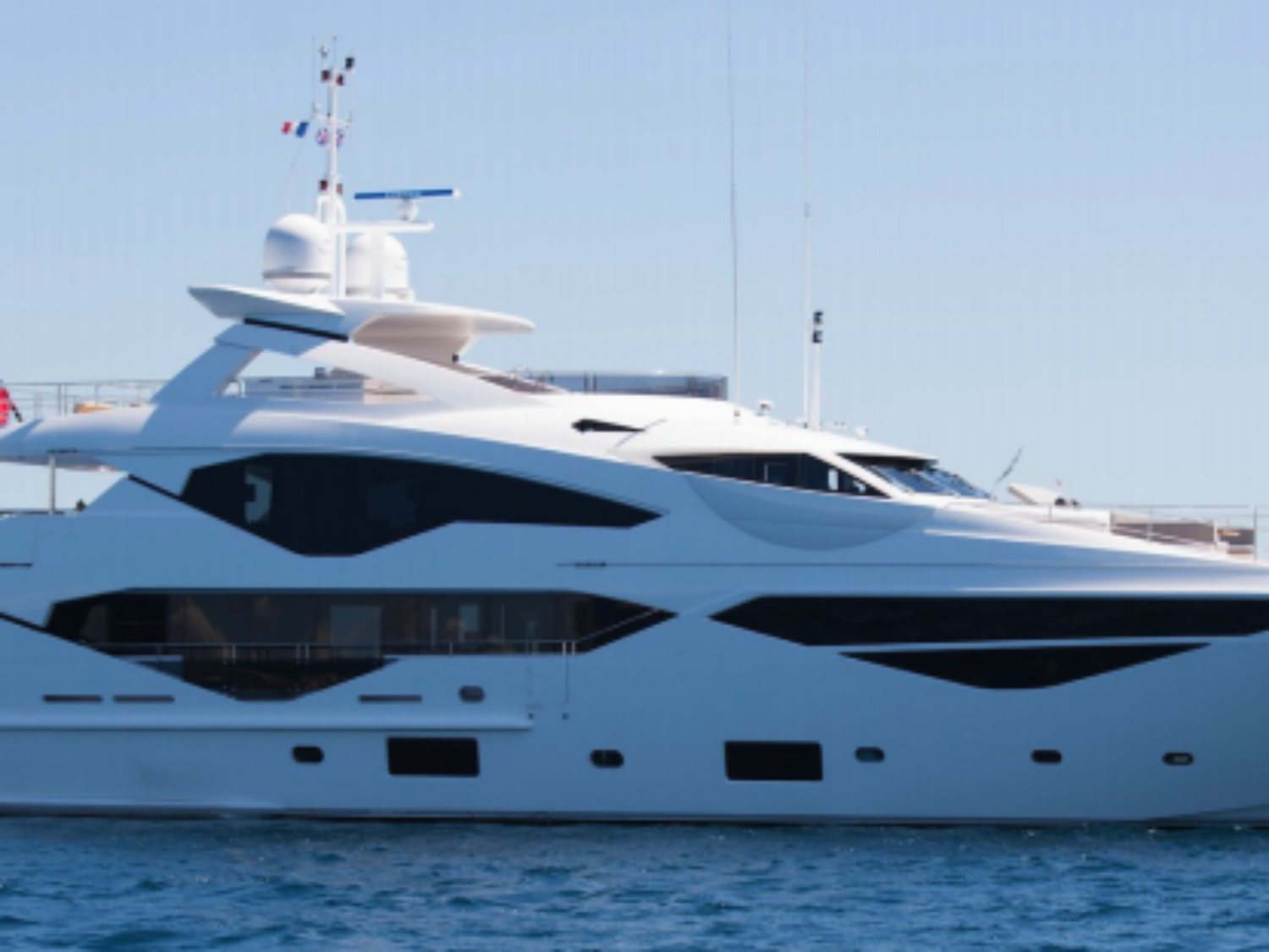 'E Motion' motor yacht 3