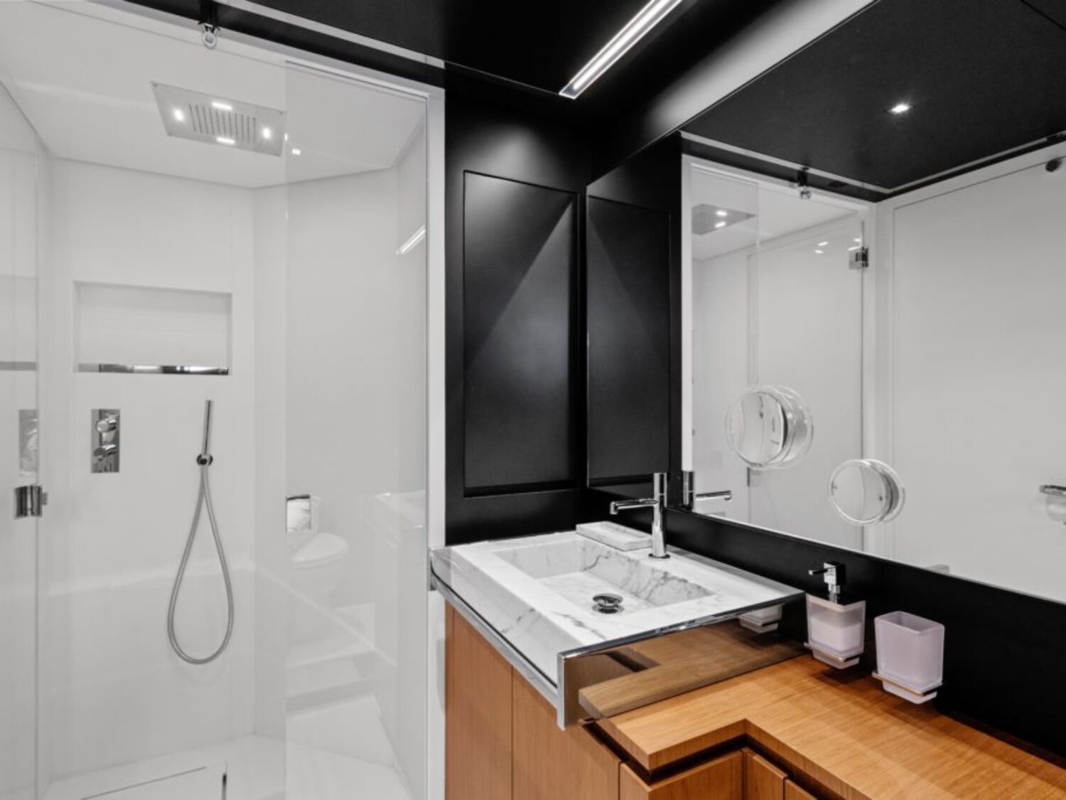 G yacht charter 1