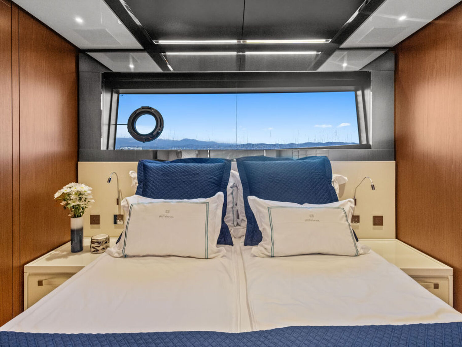 G yacht charter 14