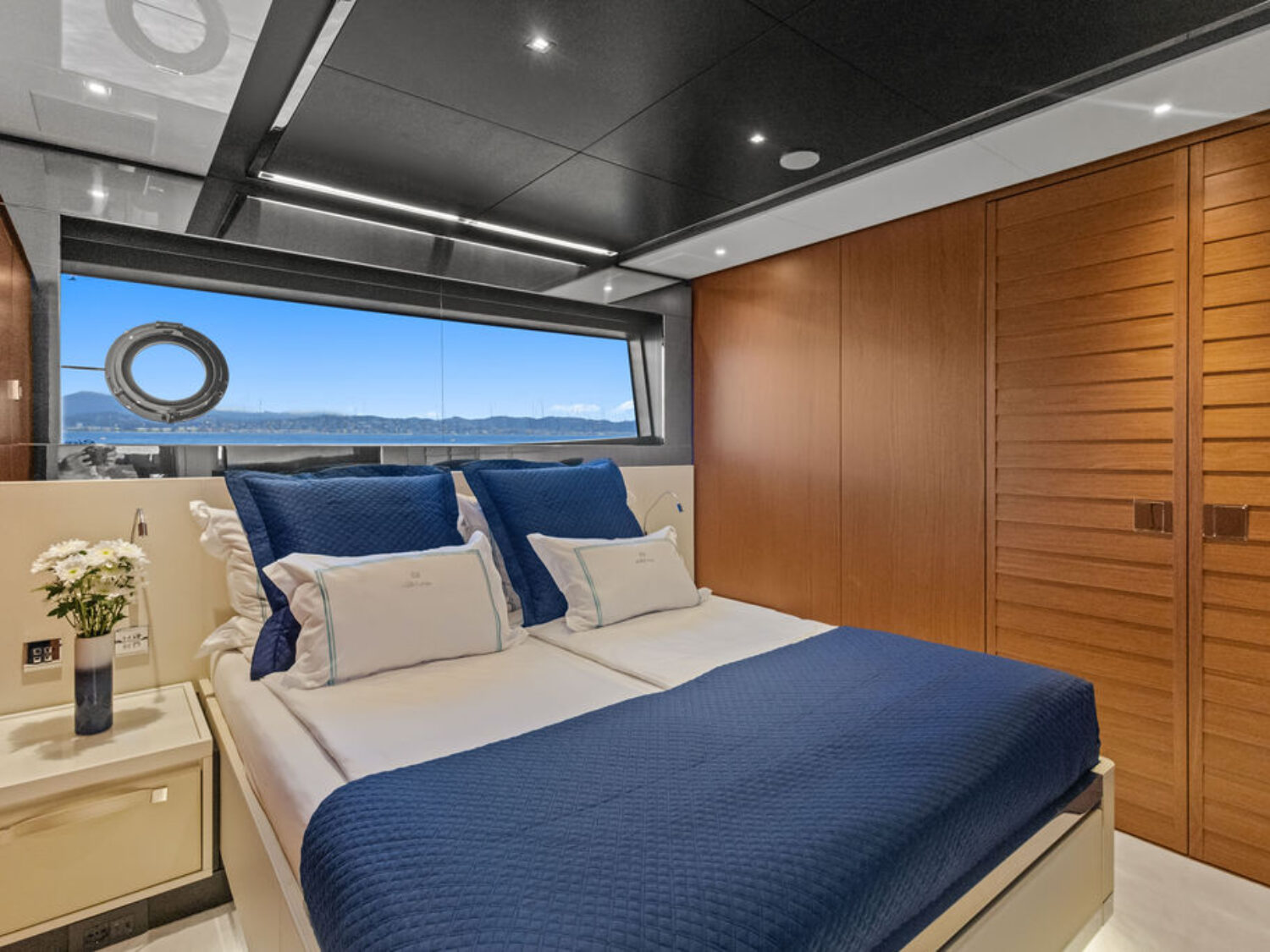 G yacht charter 15