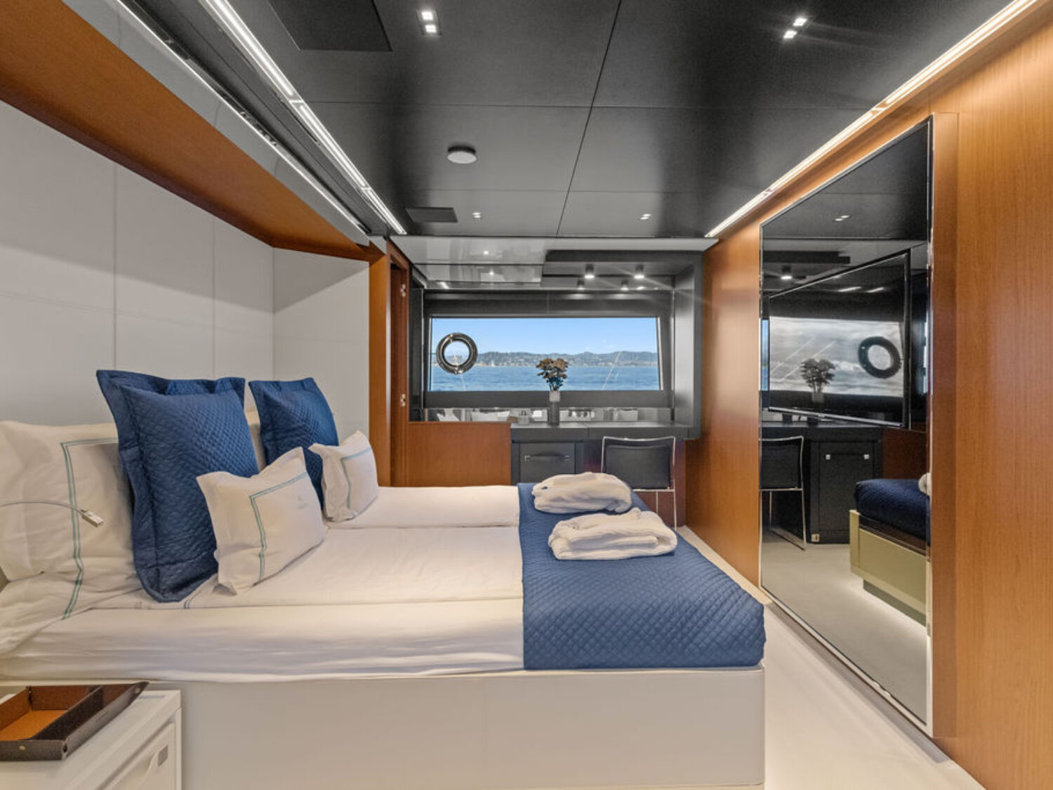 G yacht charter 17