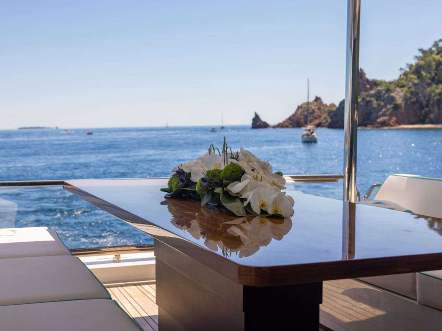 G yacht charter 2
