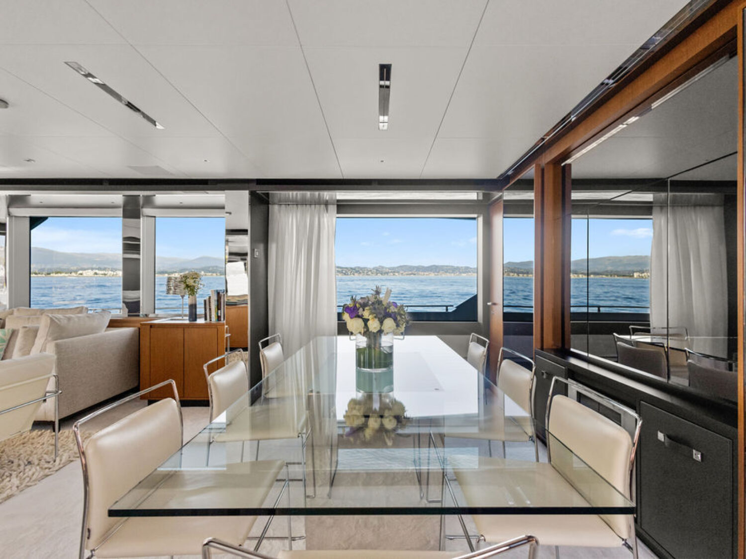 G yacht charter 6