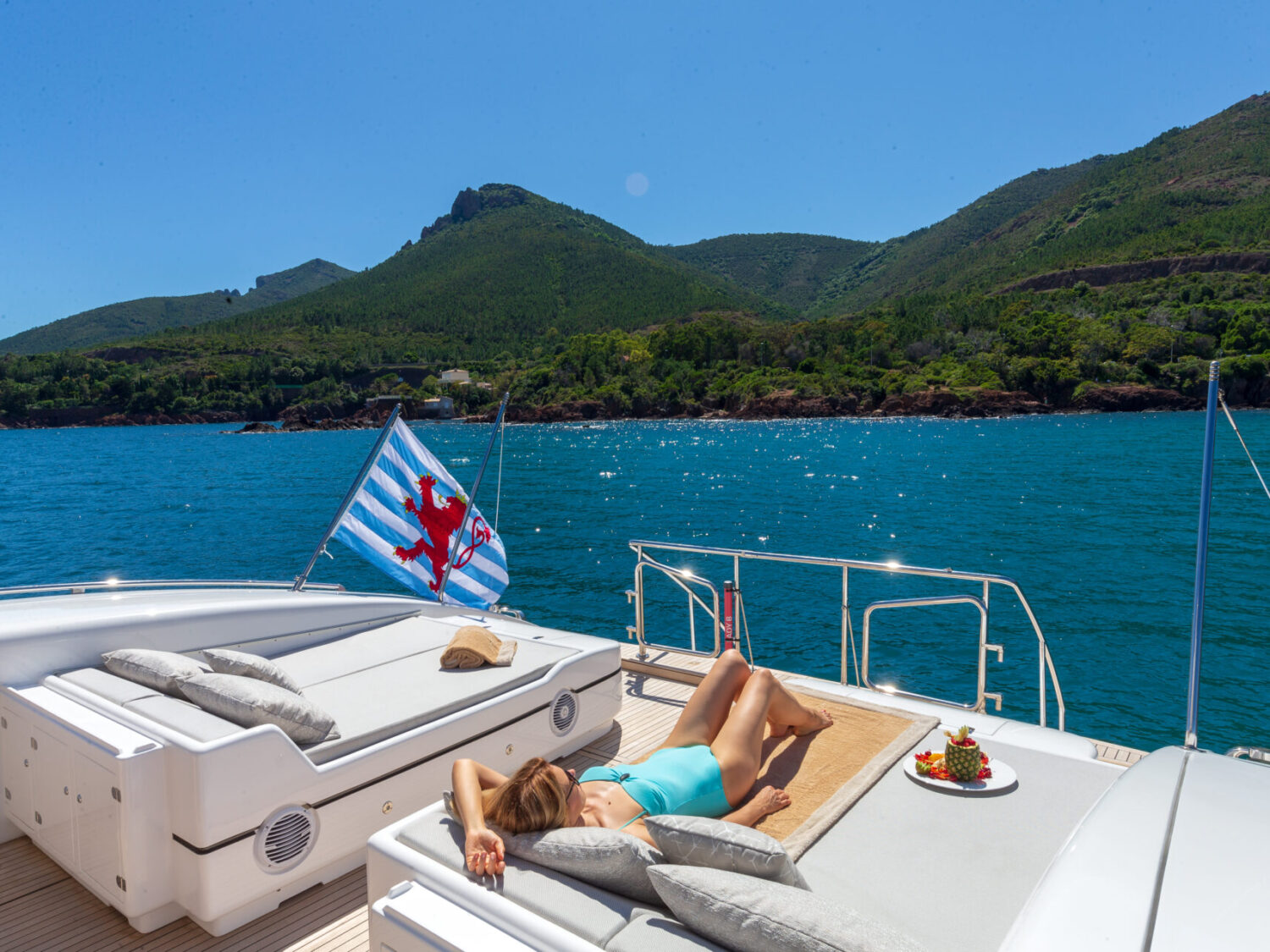 Lady B yacht charter 11