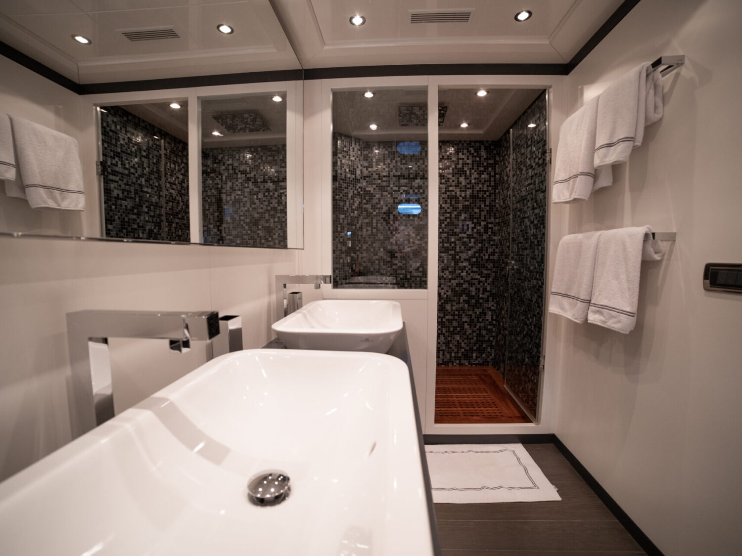 Lady B yacht charter 116