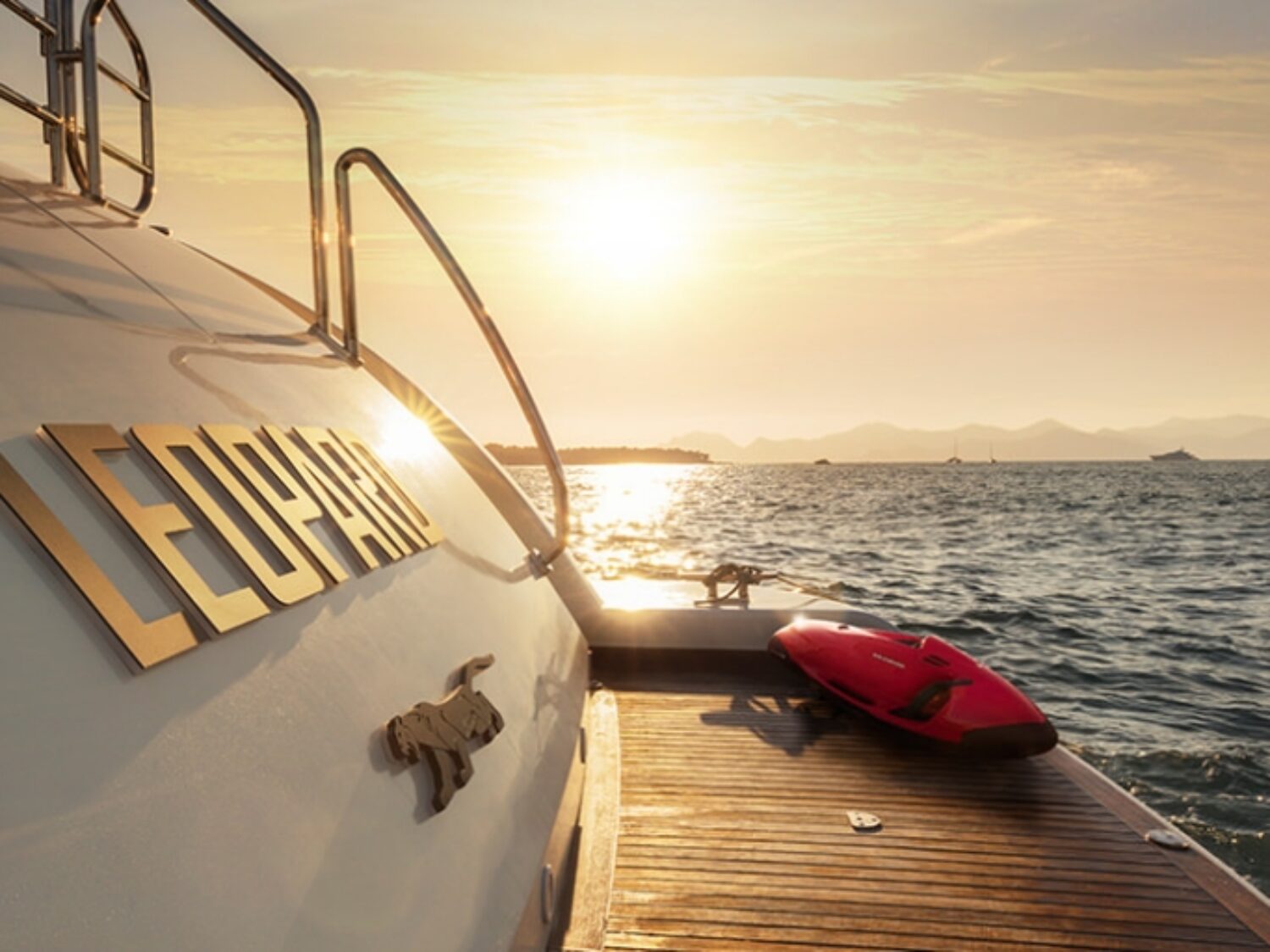 Leopard_yacht_by_Yachting-Concept__0002-1024x512