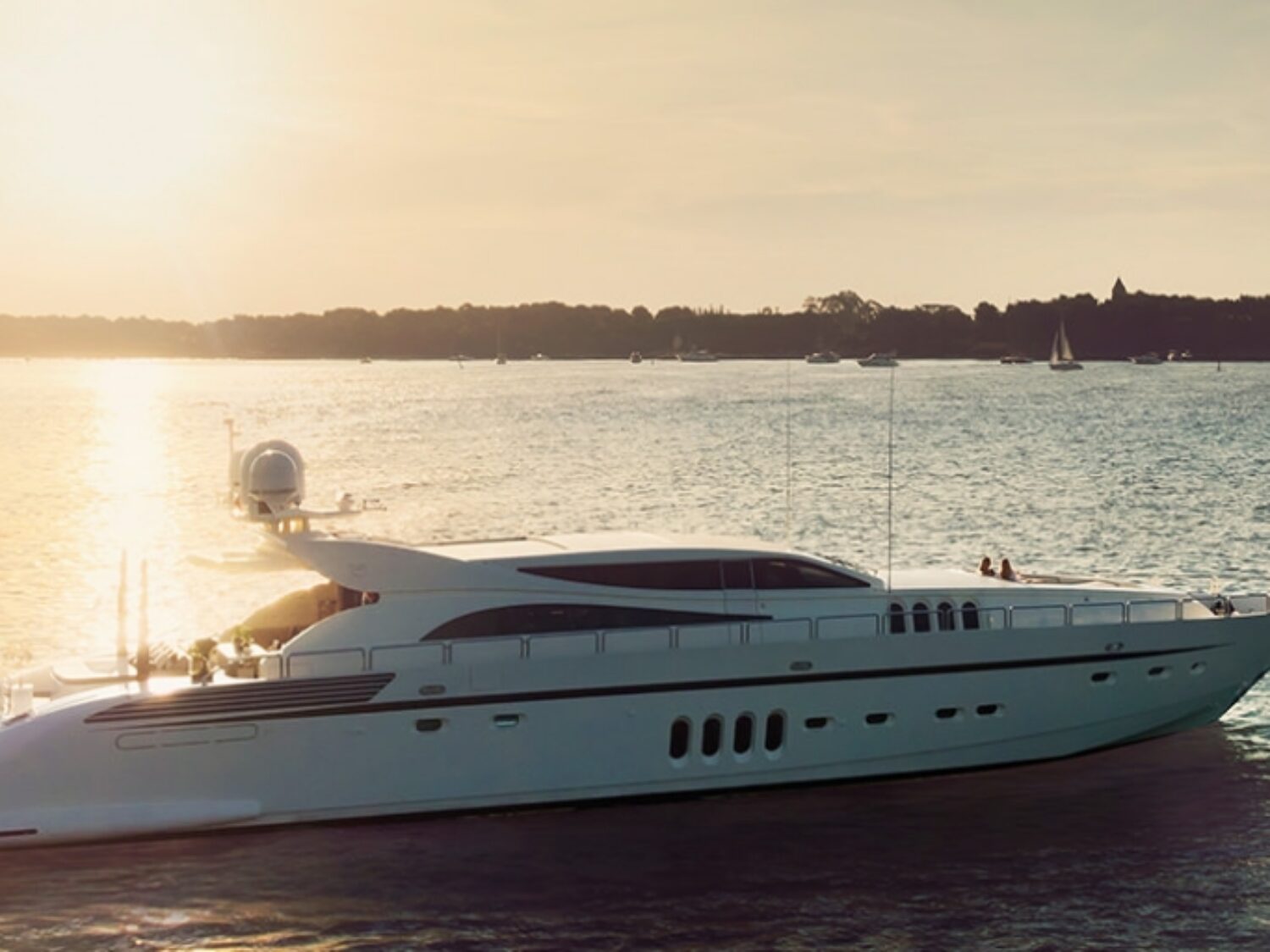 Leopard_yacht_by_Yachting-Concept__0015-1024x512-1