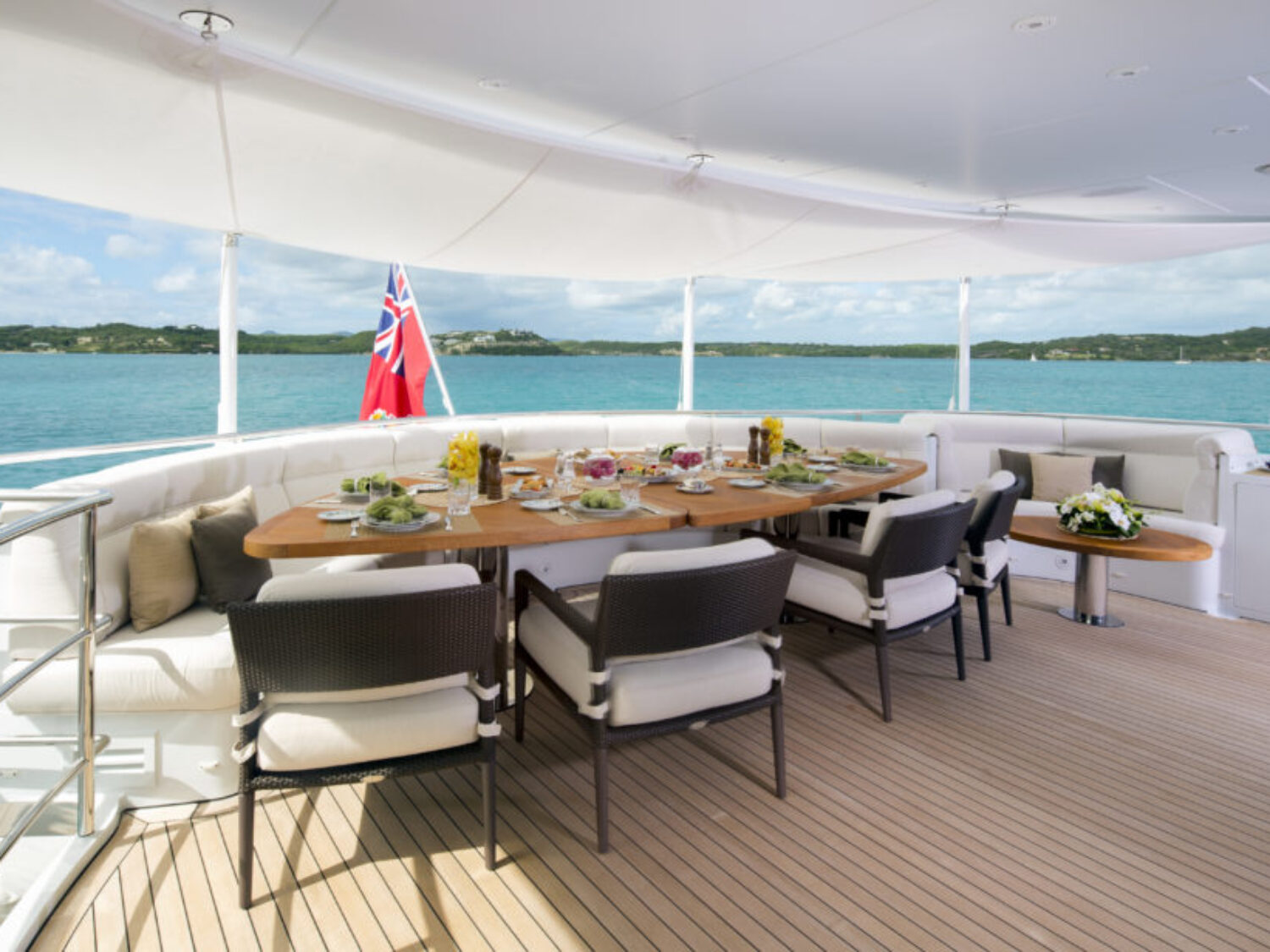 MY-Lady-L_Bridgedeck-1024x616