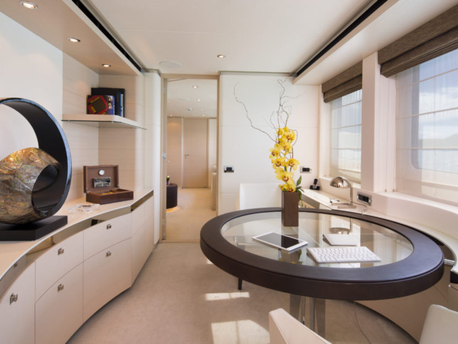 MY-Lady-L_Office-1024x624