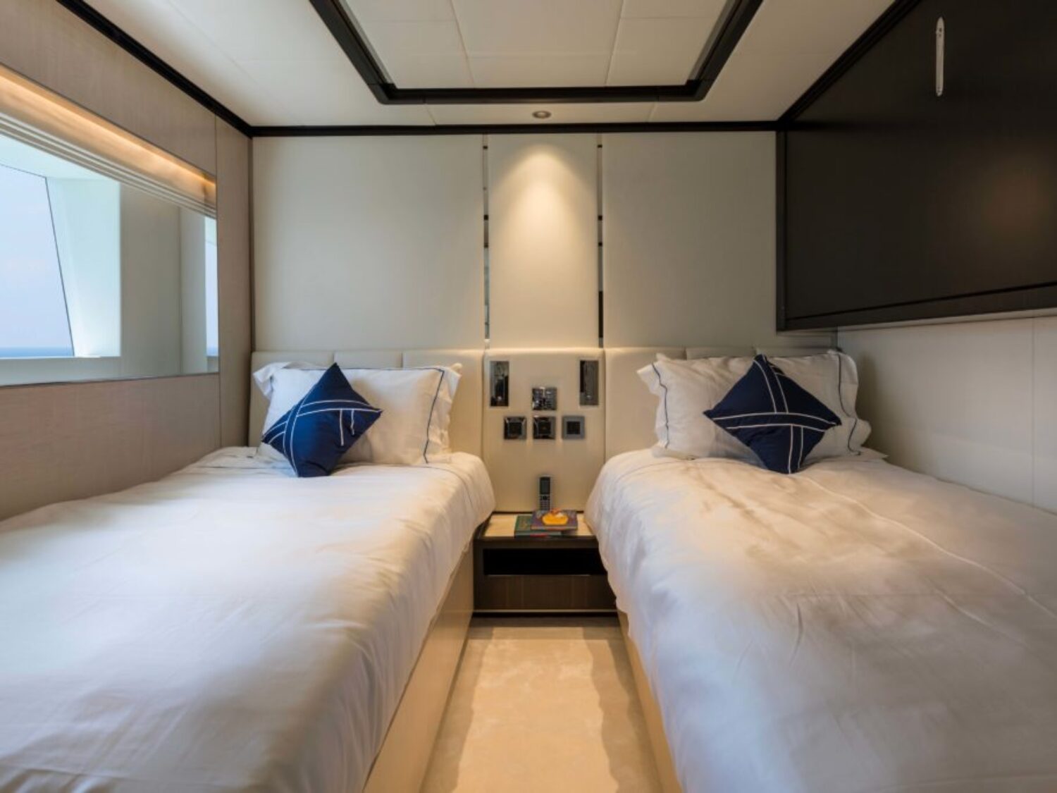 MY-ROCKET-ONE-Majesty-120-Twin-cabin-1024x683