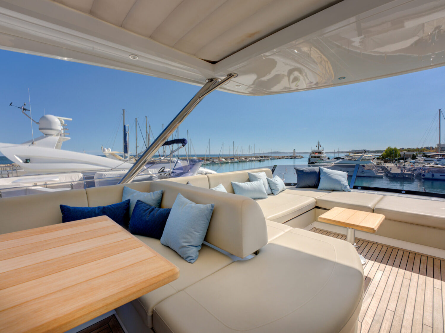 Mikel Angelo yacht charter 16