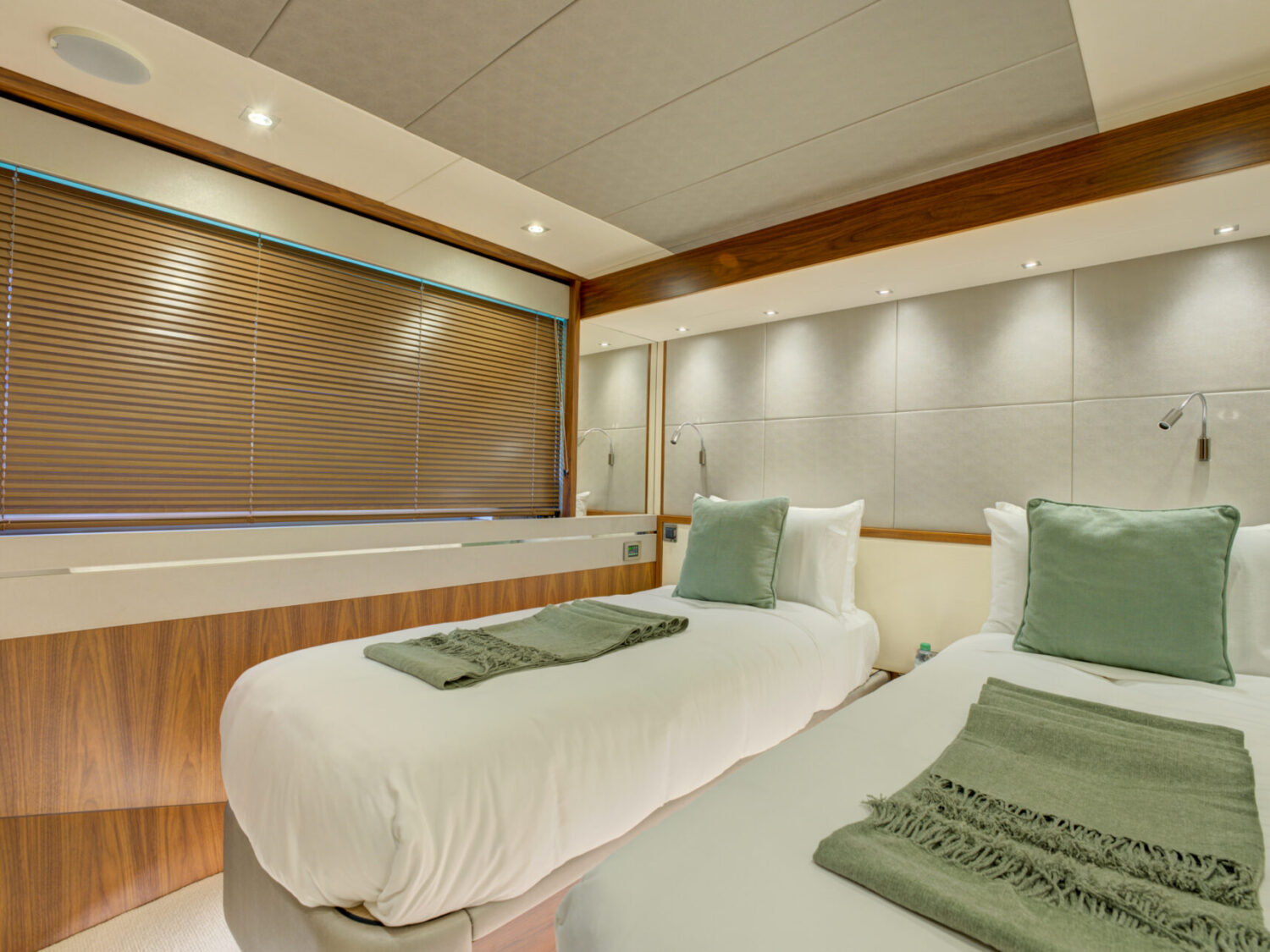 Mikel Angelo yacht charter 29