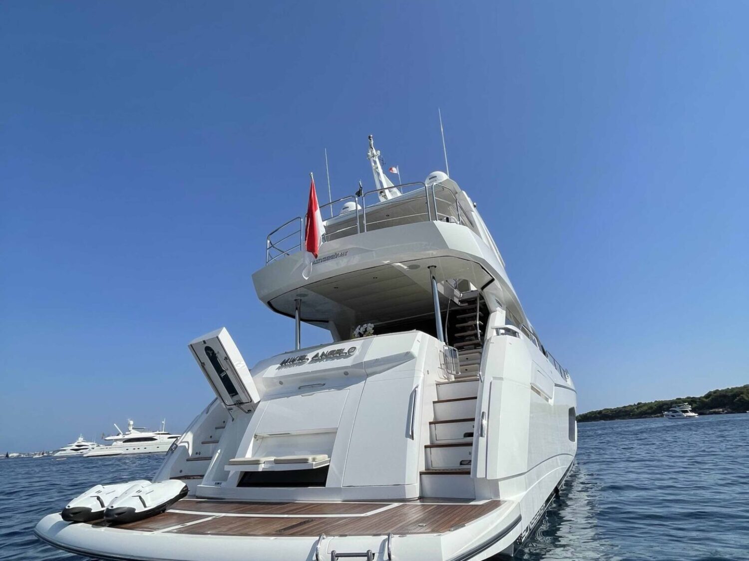 Mikel Angelo yacht charter 43