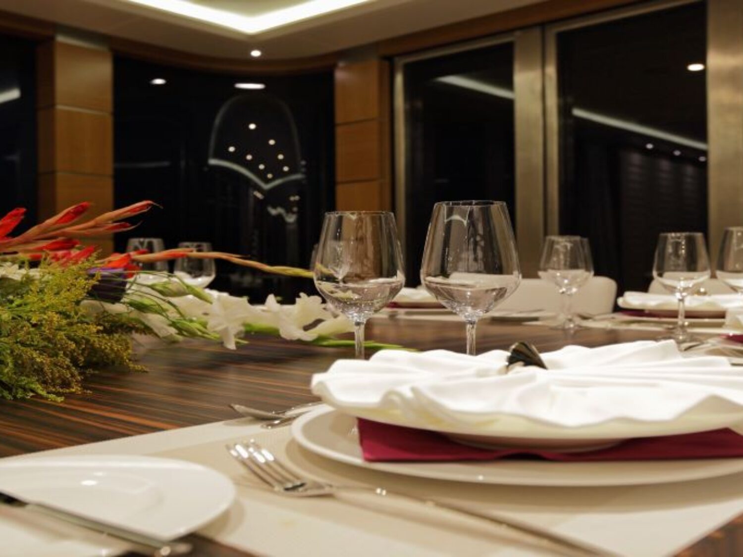 QUARANTA yacht charter 15