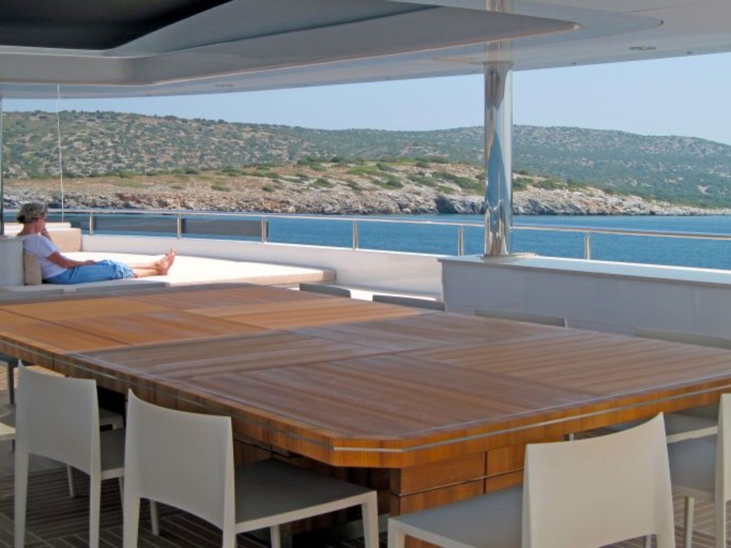 QUARANTA yacht charter 16