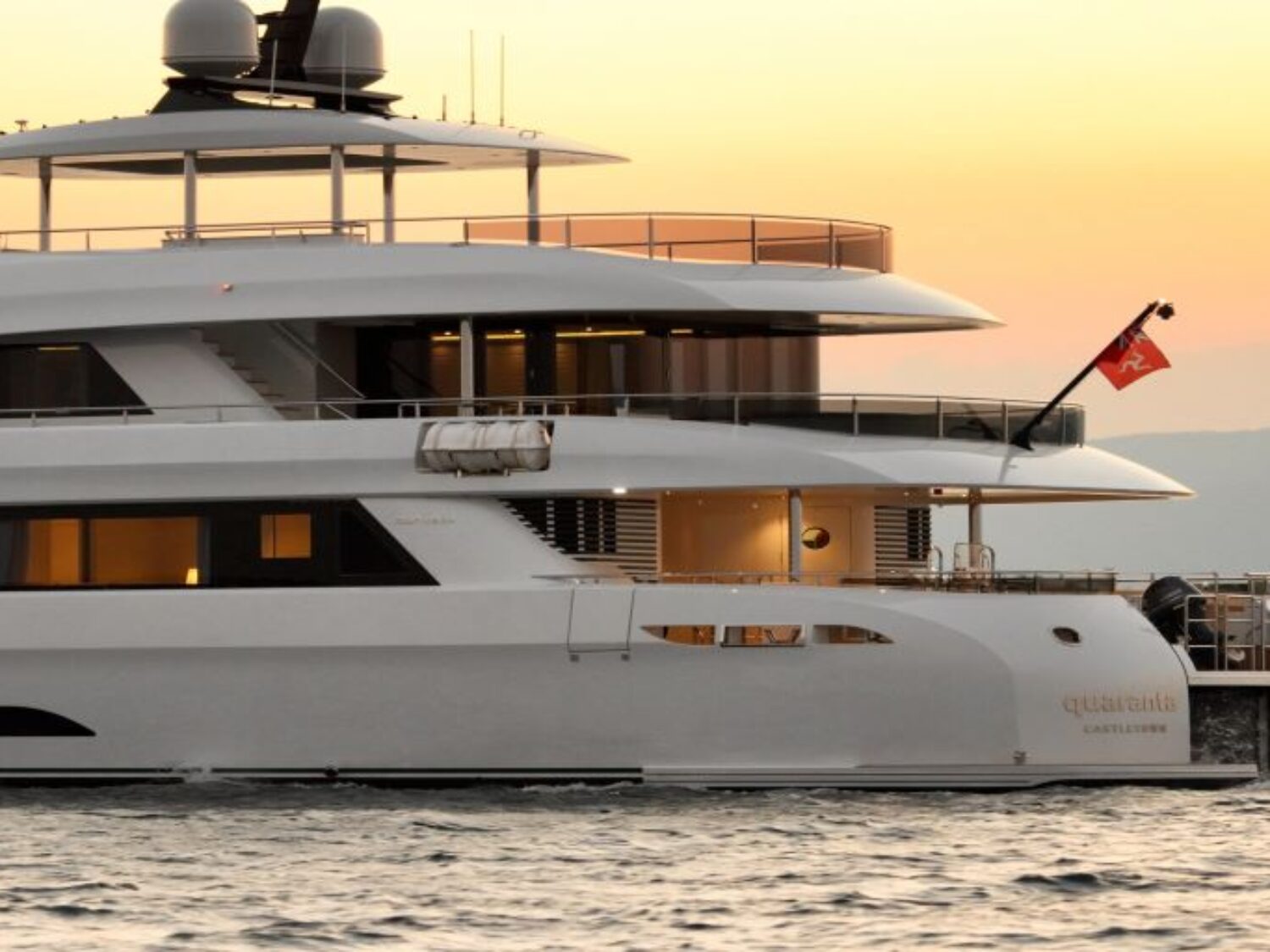QUARANTA yacht charter 23