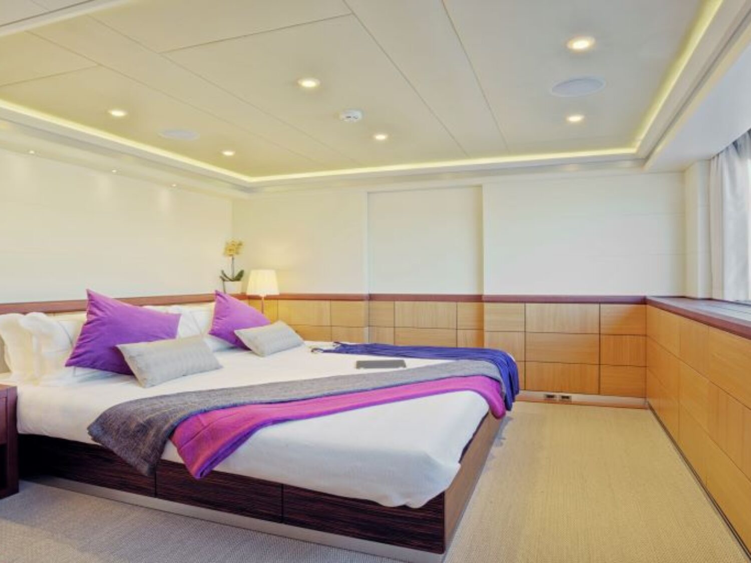 QUARANTA yacht charter 4