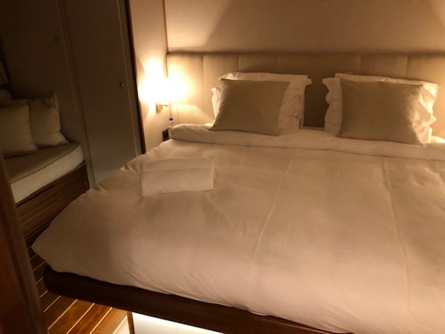 SISSI yacht charter 12