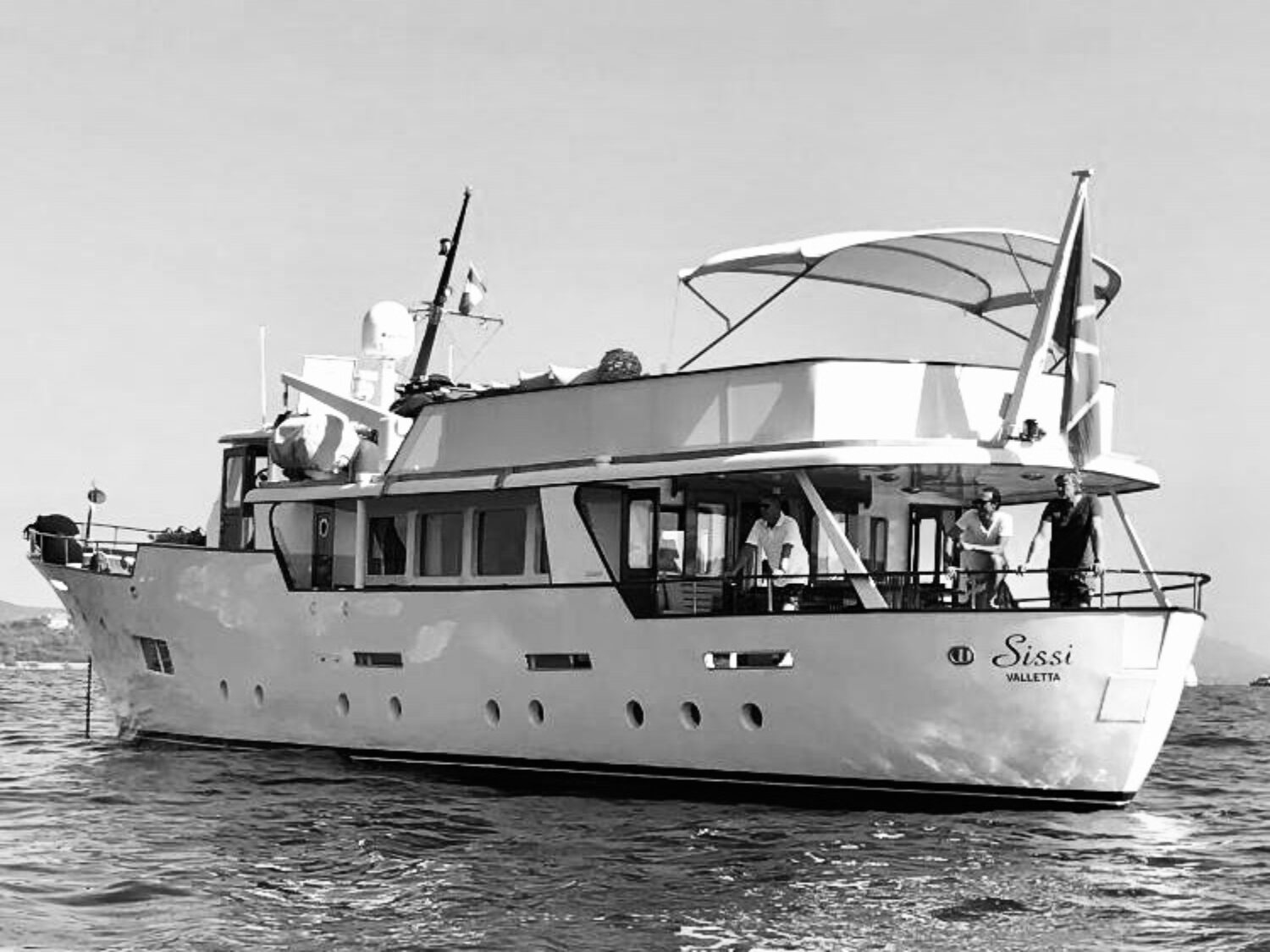 SISSI yacht charter 18