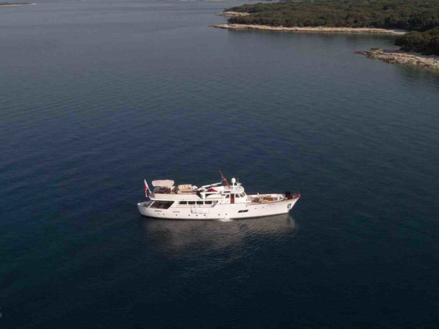 SISSI yacht charter 19