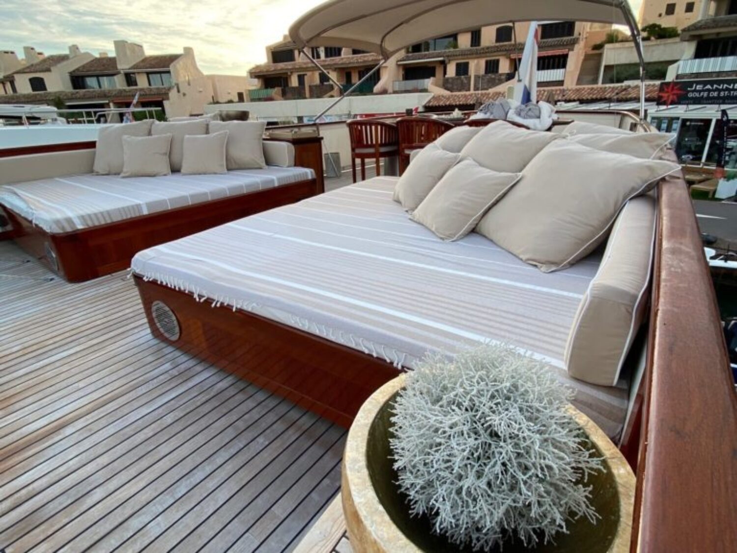 SISSI yacht charter 33