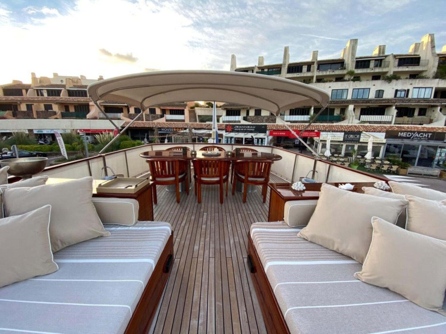 SISSI yacht charter 34