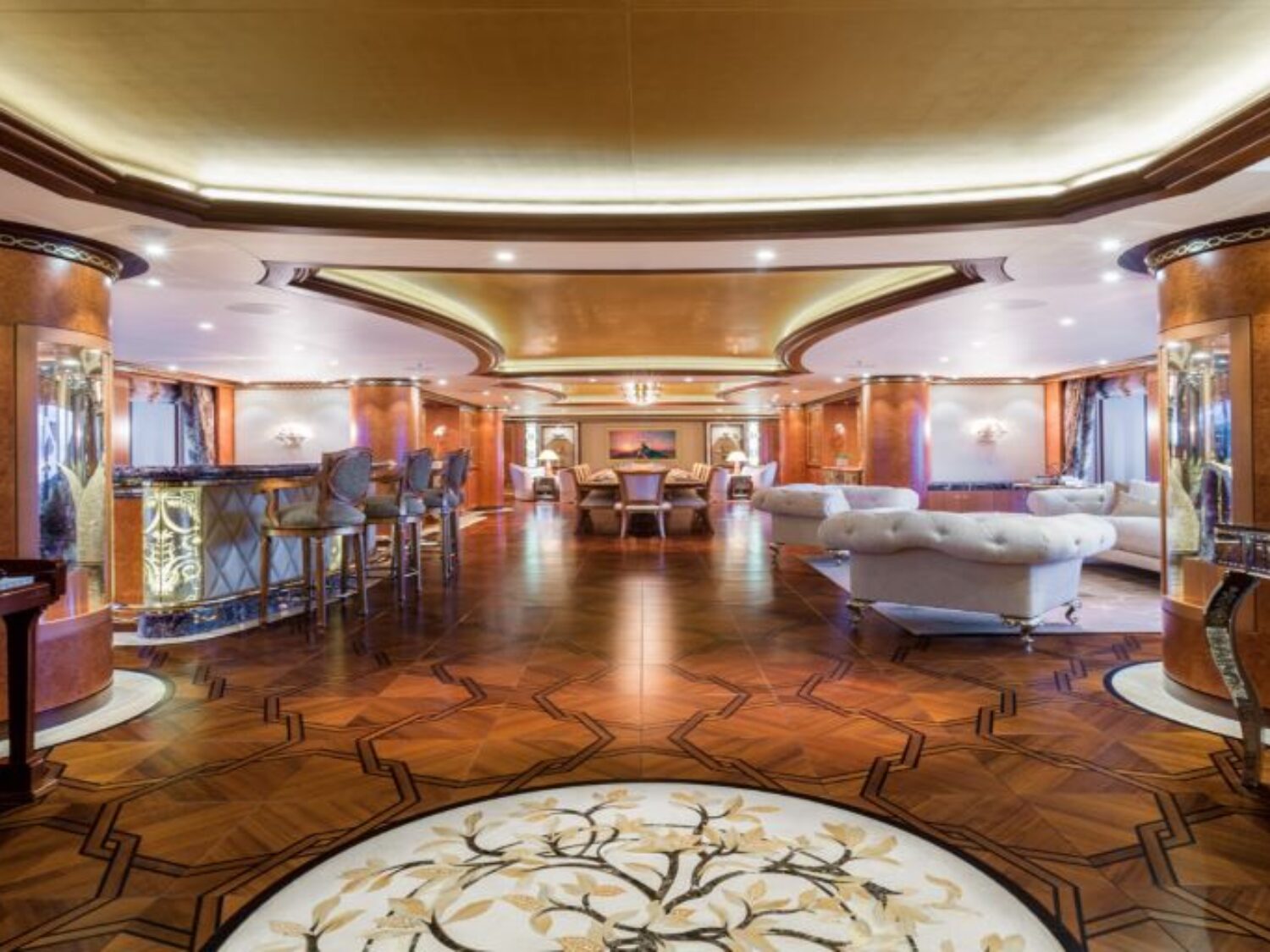 Soladge-4-Main-deck-Salon
