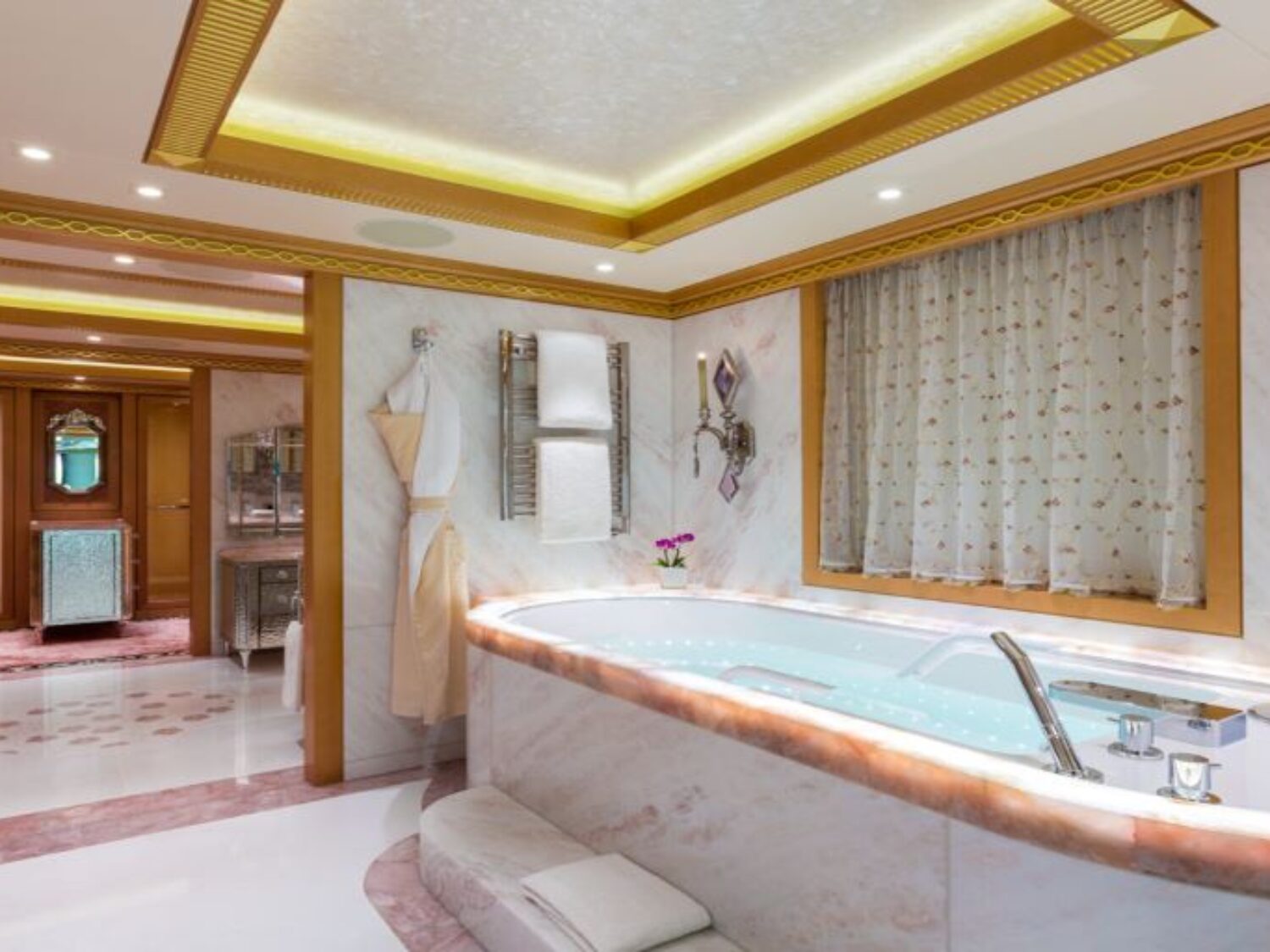 Solandge-20-Her-Bathroom-2