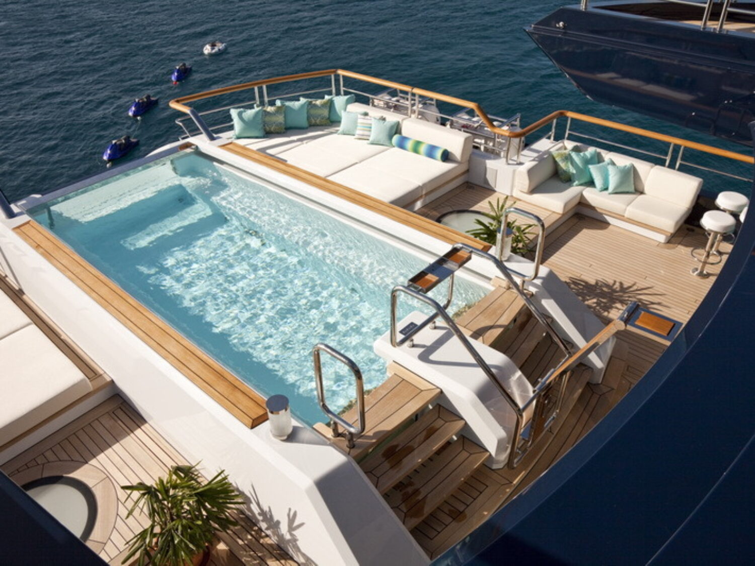 Solandge-46-Bridge-deck-Pool-1