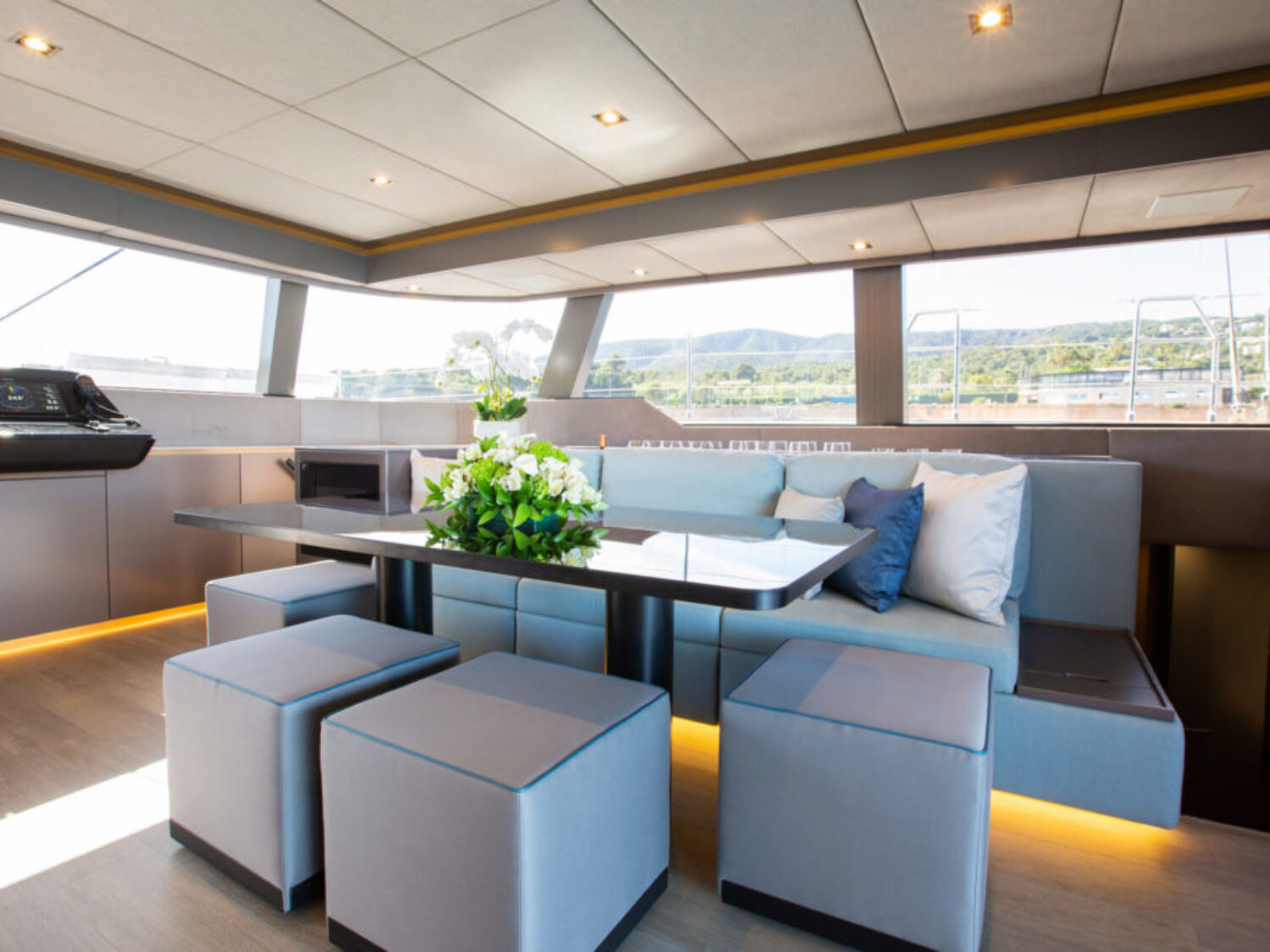 Sunreef-Catamaran-Sunbreeze-for-charter-in-Mallorca-10-1024x683