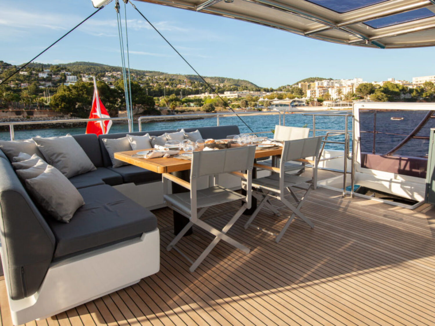 Sunreef-Catamaran-Sunbreeze-for-charter-in-Mallorca-18-1024x683