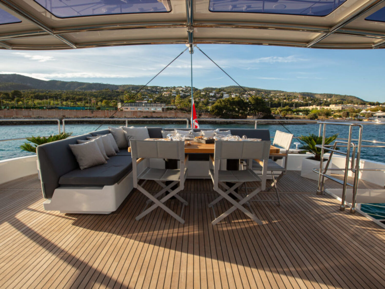 Sunreef-Catamaran-Sunbreeze-for-charter-in-Mallorca-19-1024x683