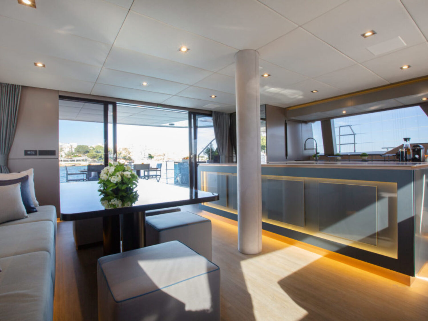 Sunreef-Catamaran-Sunbreeze-for-charter-in-Mallorca-26-1024x683