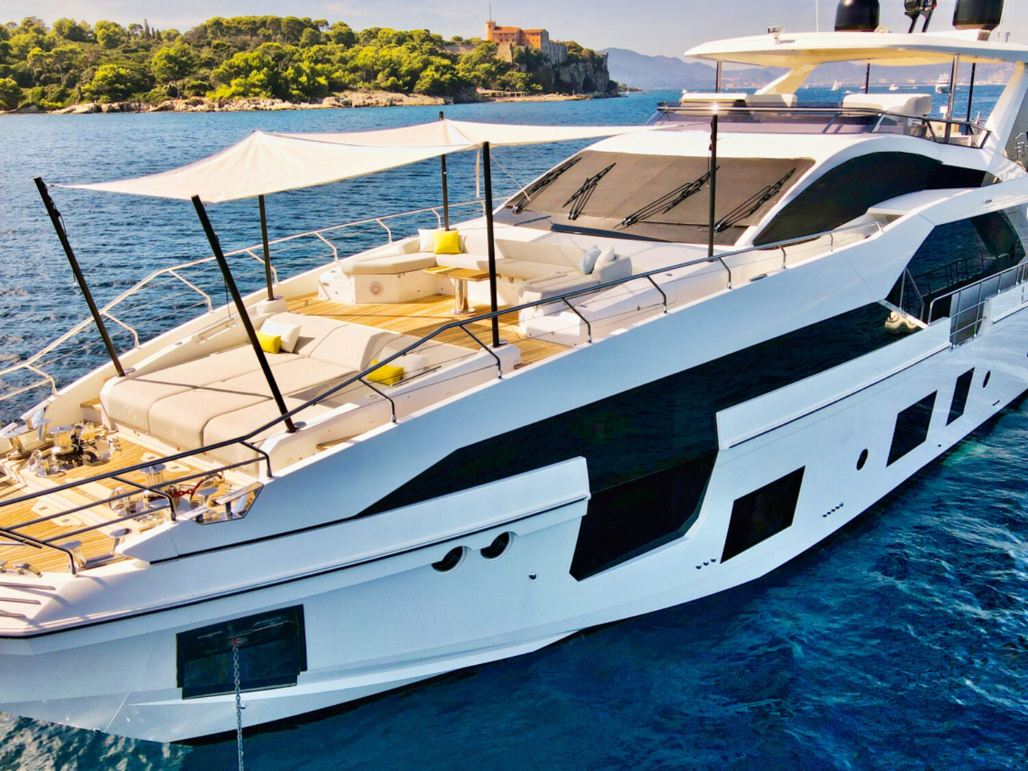 Wave - Azimut yacht charter 41