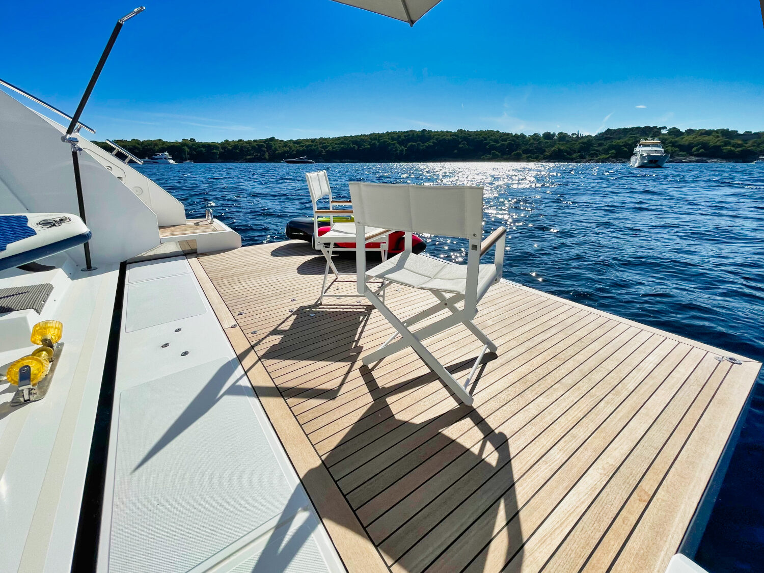 Wave - Azimut yacht charter 44