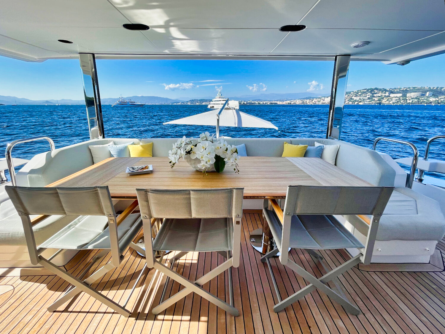Wave - Azimut yacht charter 50