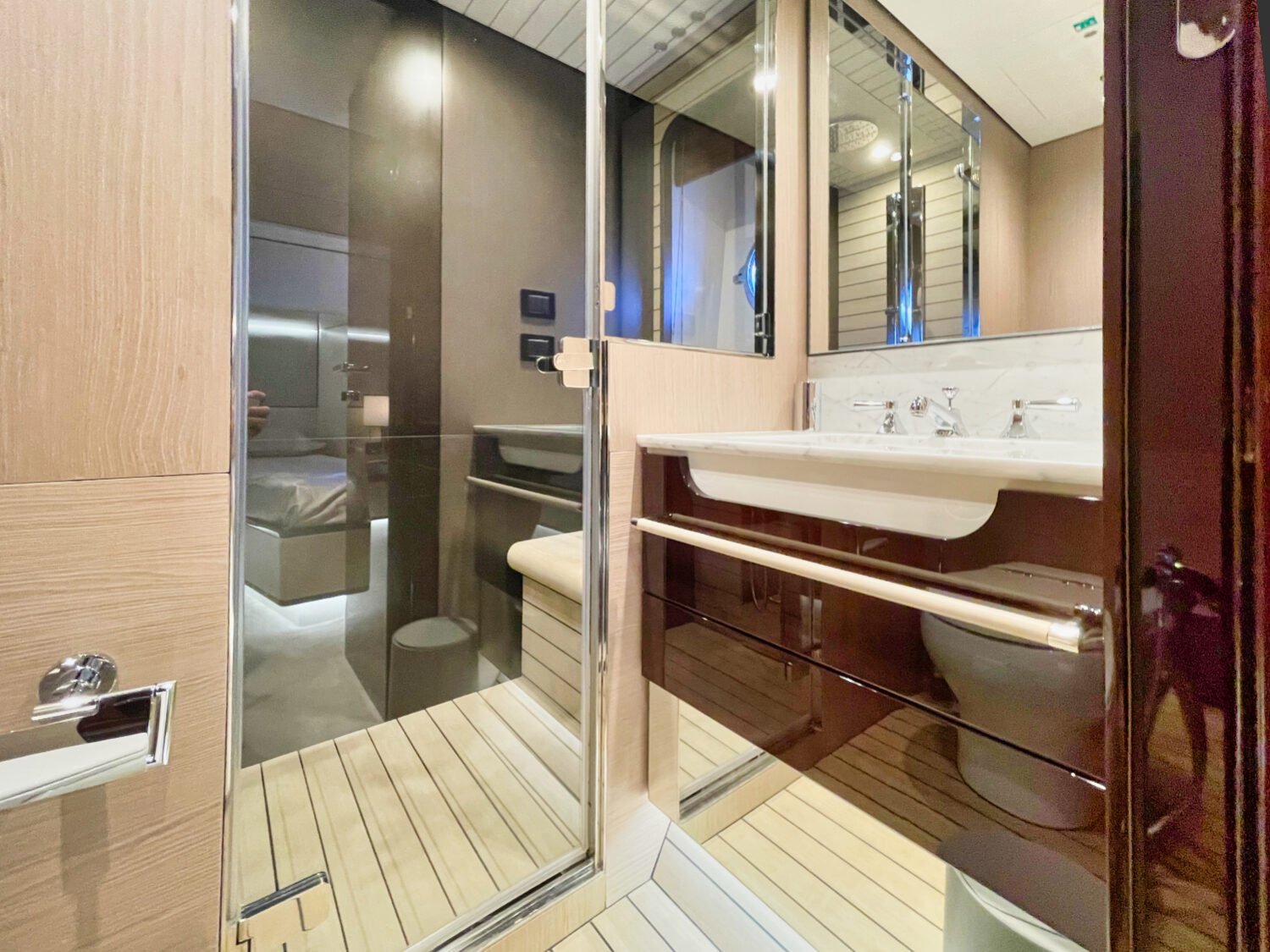 Wave - Azimut yacht charter 75