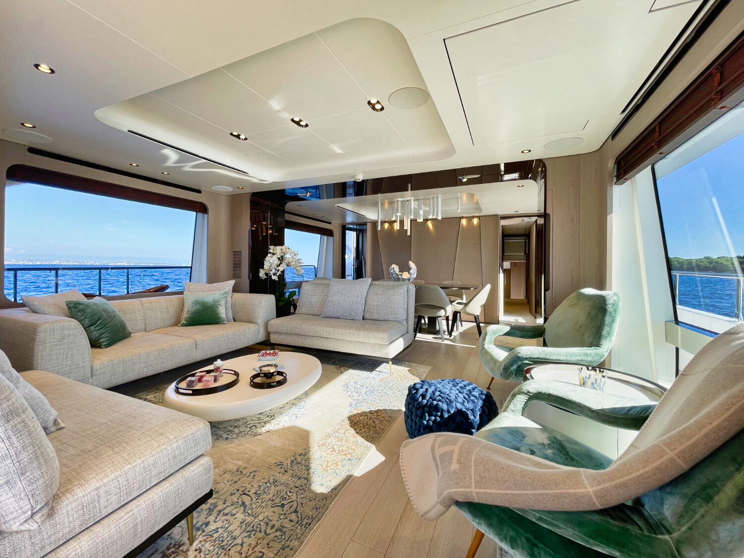 Wave - Azimut yacht charter 94