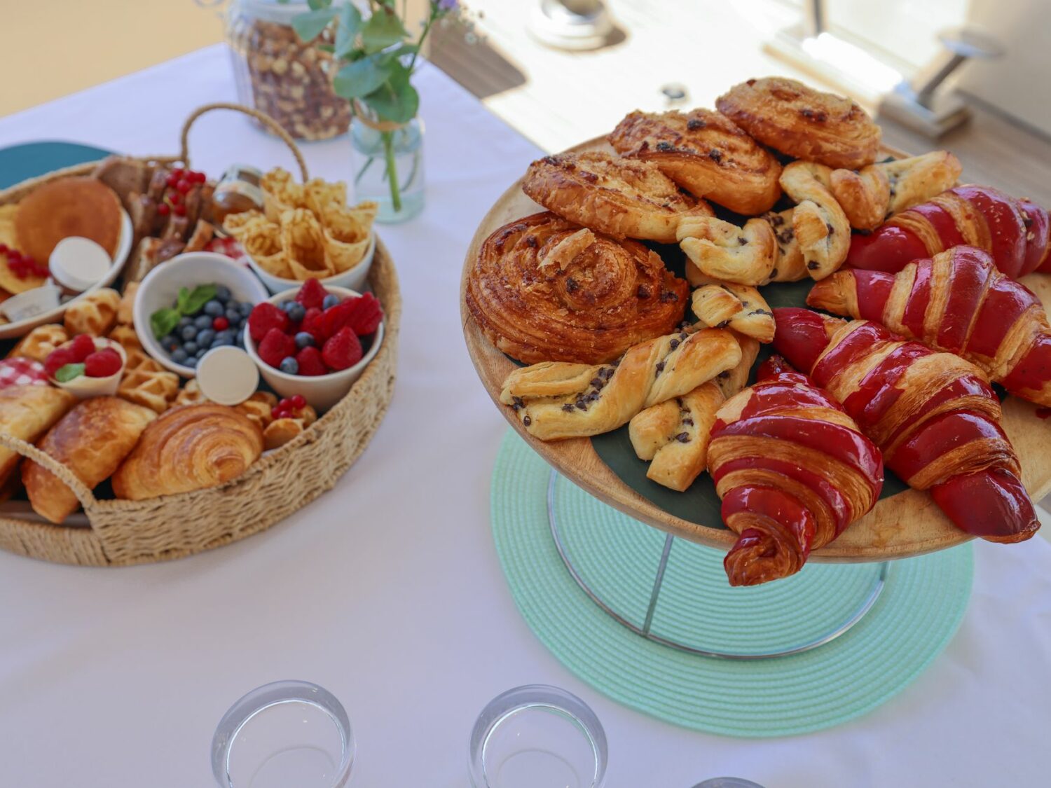 Yacht-charter- ACCAMA DELTA-28