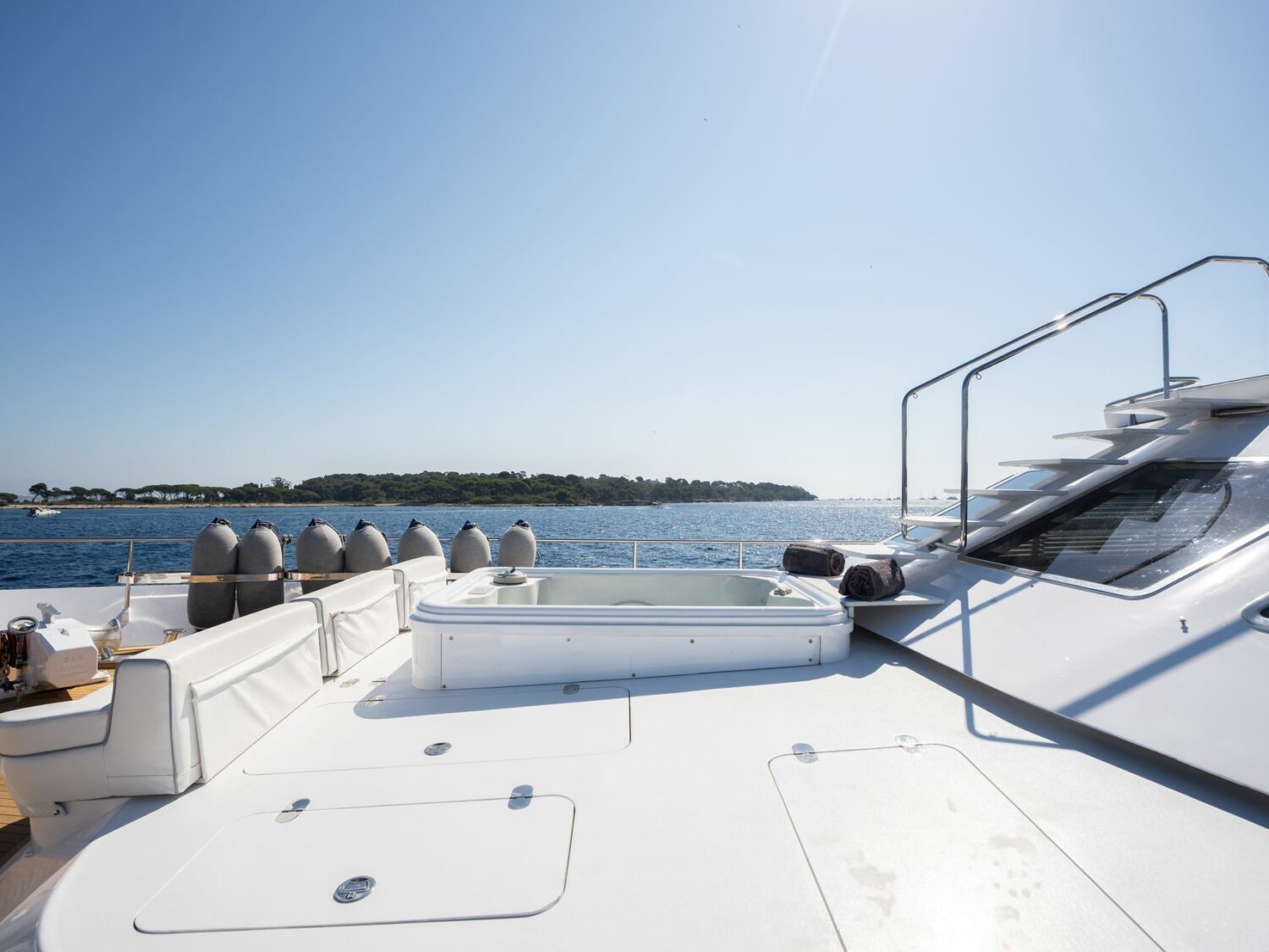 Yacht-charter-ANTISAN_16