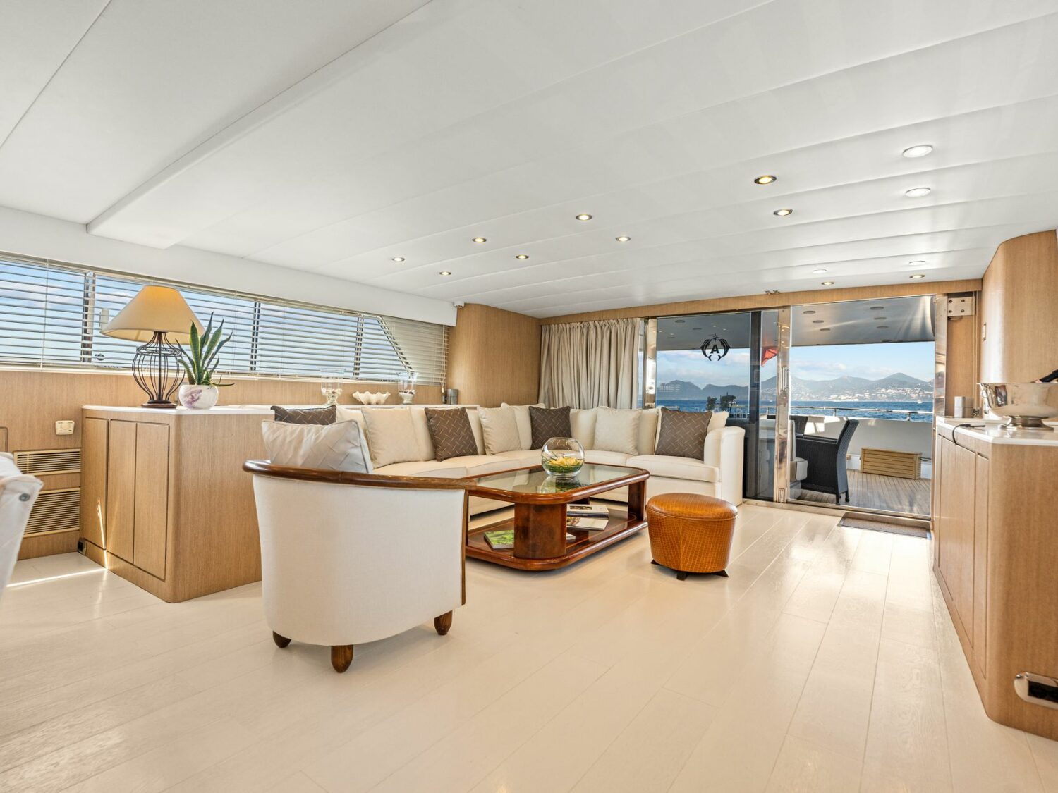 Yacht-charter-ANTISAN_24