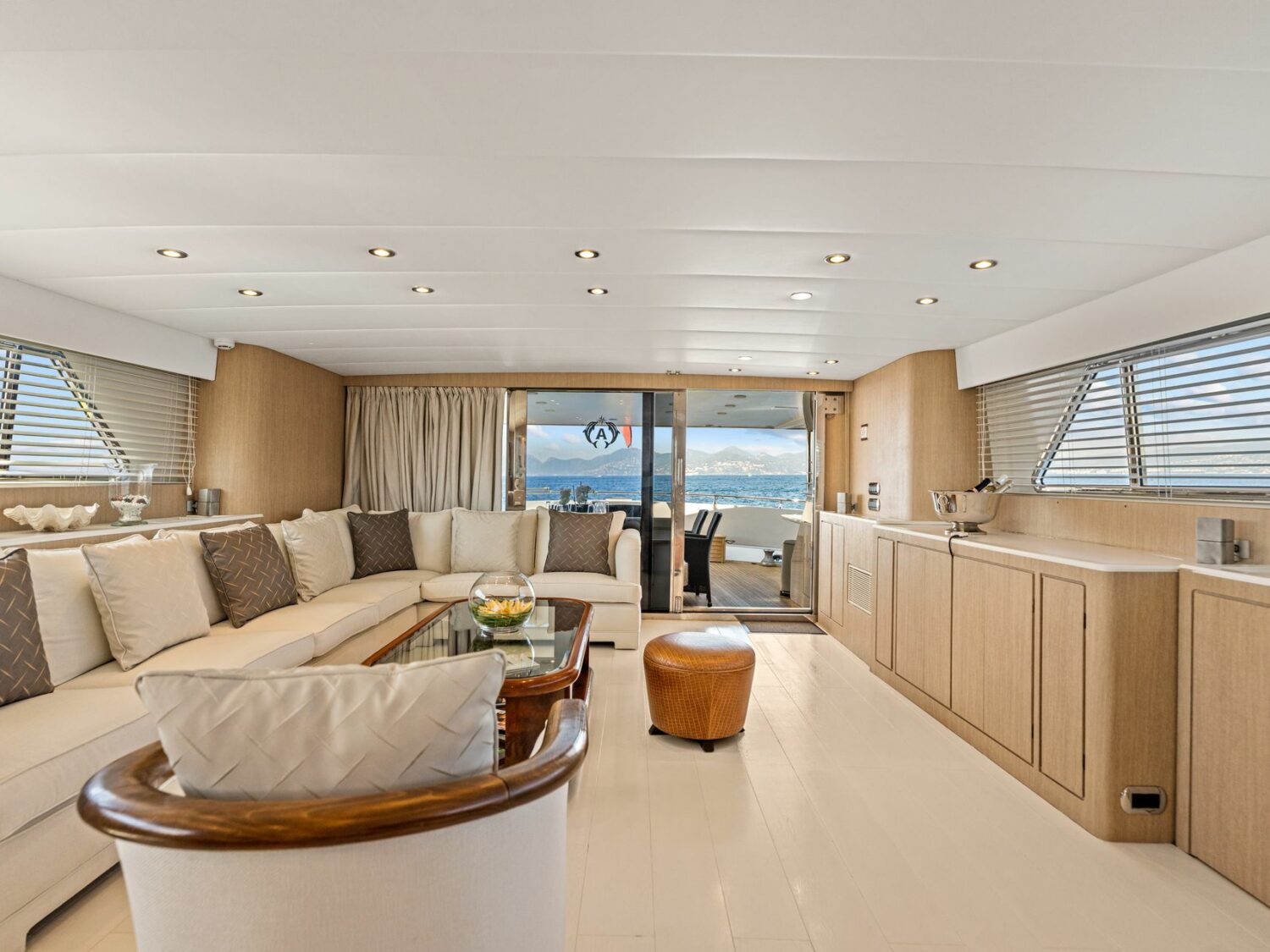 Yacht-charter-ANTISAN_25